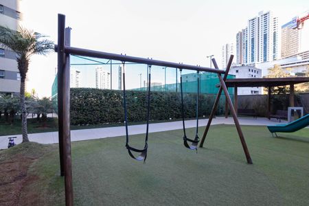 Apartamento à venda com 130m², 2 quartos e 3 vagas Apartamento à venda com 130m², 2 quartos e 3 vagasÁrea comum - Playground