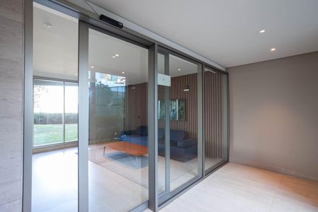 Apartamento à venda com 130m², 2 quartos e 3 vagas Apartamento à venda com 130m², 2 quartos e 3 vagasHall social