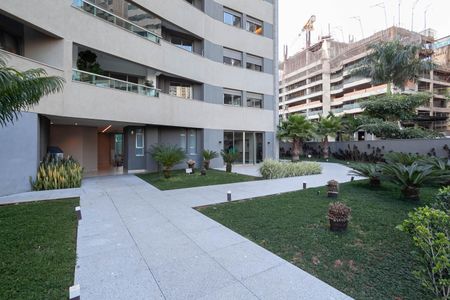 Apartamento à venda com 130m², 2 quartos e 3 vagas Apartamento à venda com 130m², 2 quartos e 3 vagasEntrada