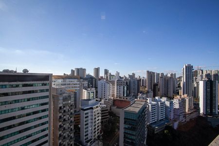 Apartamento à venda com 130m², 2 quartos e 3 vagas Apartamento à venda com 130m², 2 quartos e 3 vagasQuarto - Vista