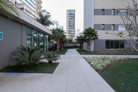 Apartamento à venda com 130m², 2 quartos e 3 vagas Apartamento à venda com 130m², 2 quartos e 3 vagasEntrada