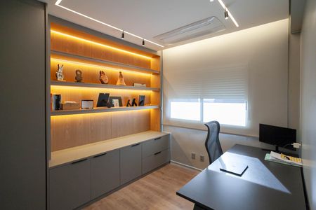 Apartamento à venda com 130m², 2 quartos e 3 vagas Apartamento à venda com 130m², 2 quartos e 3 vagasQuarto
