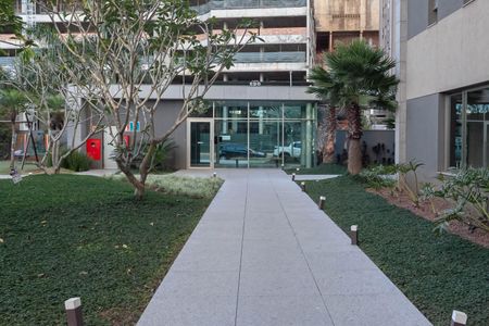 Apartamento à venda com 130m², 2 quartos e 3 vagas Apartamento à venda com 130m², 2 quartos e 3 vagasEntrada