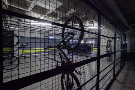 Apartamento à venda com 130m², 2 quartos e 3 vagas Apartamento à venda com 130m², 2 quartos e 3 vagasBicicletário