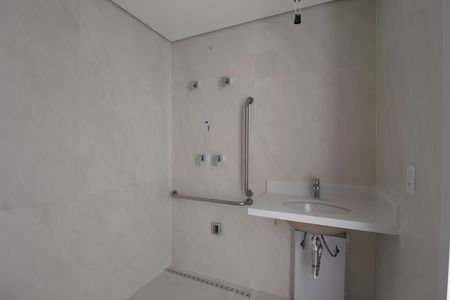 Banheiro de kitnet/studio à venda com 1 quarto, 30m² em Indianópolis, São Paulo
