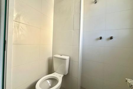 Apartamento à venda com 48m², 2 quartos e 1 vaga Apartamento à venda com 48m², 2 quartos e 1 vagaBanheiro da Suíte