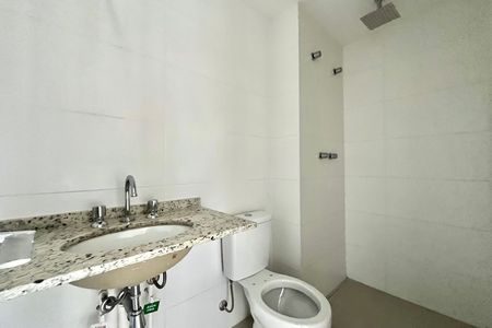 Apartamento à venda com 48m², 2 quartos e 1 vaga Apartamento à venda com 48m², 2 quartos e 1 vagaBanheiro Corredor