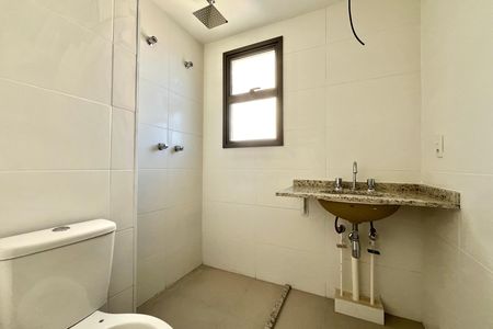 Apartamento à venda com 48m², 2 quartos e 1 vaga Apartamento à venda com 48m², 2 quartos e 1 vagaBanheiro da Suíte