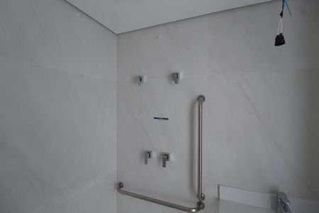 Banheiro de kitnet/studio à venda com 1 quarto, 30m² em Indianópolis, São Paulo