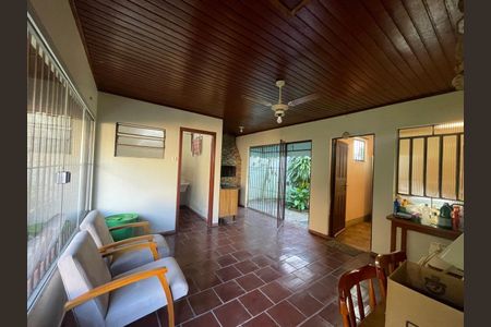 Casa para alugar com 360m², 3 quartos e 1 vaga