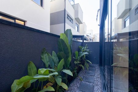 Casa de condomínio para alugar com 180m², 3 quartos e 2 vagas Casa de condomínio para alugar com 180m², 3 quartos e 2 vagasÁrea externa