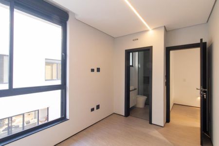 Casa de condomínio para alugar com 180m², 3 quartos e 2 vagas Casa de condomínio para alugar com 180m², 3 quartos e 2 vagasQuarto 1 Suite 1