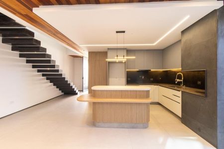 Sala/Cozinha de casa de condomínio para alugar com 3 quartos, 180m² em Santa Cândida, Curitiba