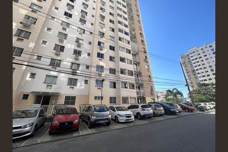 Fachada do bloco de apartamento para alugar com 2 quartos, 50m² em Madureira, Rio de Janeiro