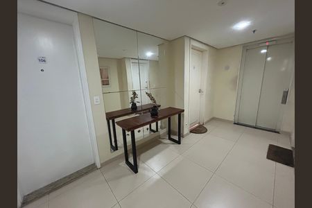 Apartamento para alugar com 50m², 2 quartos e 1 vagaHall de entrada