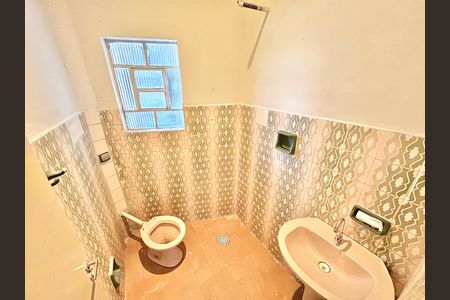Banheiro de casa para alugar com 3 quartos, 90m² em Vila Bancaria Munhoz, São Paulo
