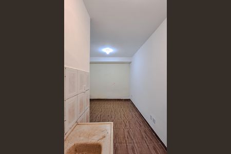 Cozinha de kitnet/studio para alugar com 1 quarto, 26m² em Liberdade, São Paulo