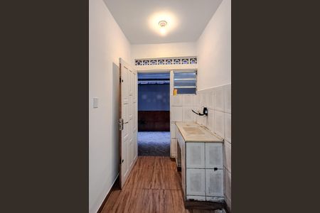 Cozinha de kitnet/studio para alugar com 1 quarto, 26m² em Liberdade, São Paulo
