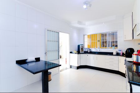 Cozinha de casa para alugar com 3 quartos, 200m² em Jardim Santa Clara, Guarulhos