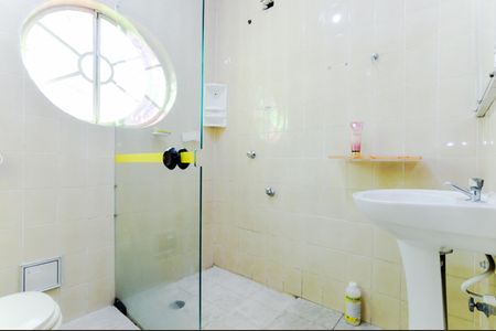 Casa para alugar com 200m², 3 quartos e 4 vagasBanheiro da Suíte