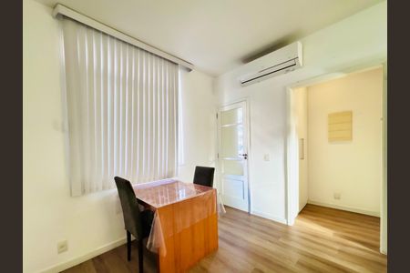 Apartamento para alugar com 1 quarto, 50m² em Copacabana, Rio de Janeiro