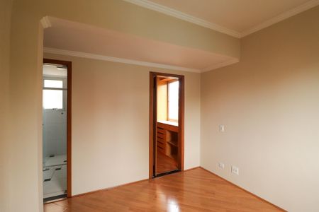 Suíte  de apartamento à venda com 2 quartos, 77m² em Vila Pauliceia, São Paulo