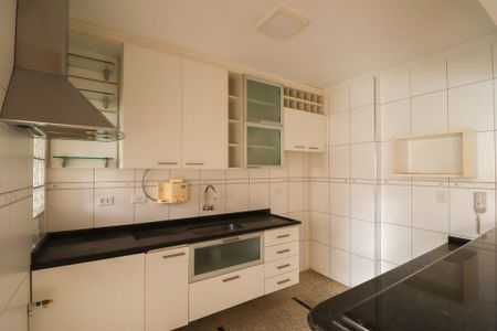 Apartamento à venda com 77m², 2 quartos e 2 vagas Apartamento à venda com 77m², 2 quartos e 2 vagasCozinha e Área de Serviço