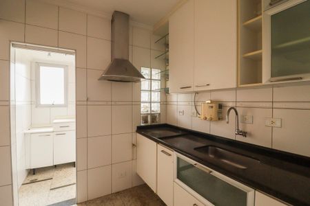 Apartamento à venda com 77m², 2 quartos e 2 vagas Apartamento à venda com 77m², 2 quartos e 2 vagasCozinha e Área de Serviço
