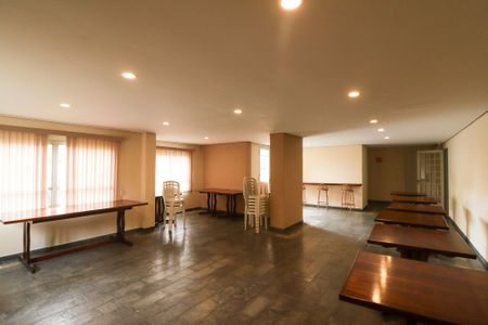 Apartamento à venda com 77m², 2 quartos e 2 vagas Apartamento à venda com 77m², 2 quartos e 2 vagasSalão de Festas