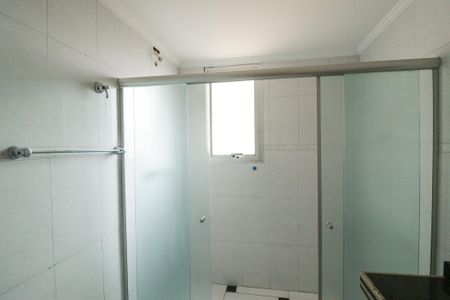 Apartamento à venda com 77m², 2 quartos e 2 vagas Apartamento à venda com 77m², 2 quartos e 2 vagasBanheiro da Suíte