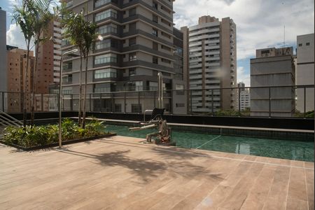 Studio à venda com 28m², 1 quarto e sem vagaÁrea comum - Piscina