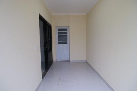 Hall de entrada de casa para alugar com 2 quartos, 80m² em Vila Elisa, Ribeirão Preto