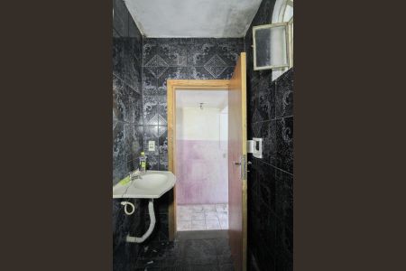Banheiro de kitnet/studio para alugar com 1 quarto, 38m² em Alvorada, Belo Horizonte