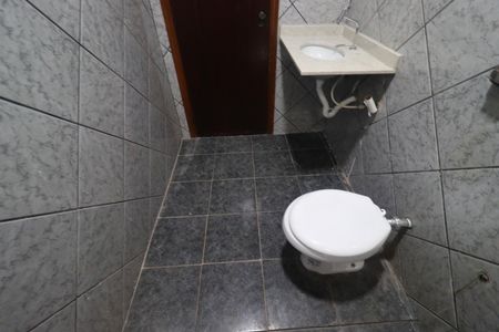 Casa para alugar com 100m², 2 quartos e 1 vagaBanheiro 
