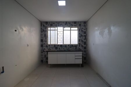 Casa para alugar com 100m², 2 quartos e 1 vagaCozinha 
