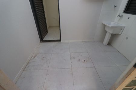 Casa para alugar com 100m², 2 quartos e 1 vagaÁrea de serviço 