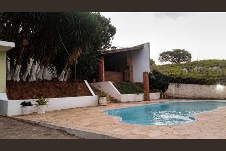 Casa de condomínio para alugar com 800m², 2 quartos e 8 vagasPiscina