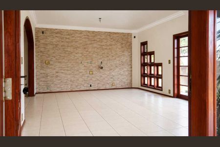 Casa de condomínio para alugar com 800m², 2 quartos e 8 vagasSala