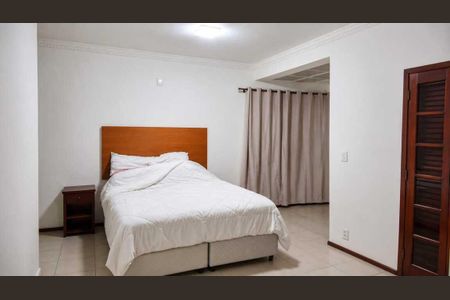 Casa de condomínio para alugar com 800m², 2 quartos e 8 vagasQuarto