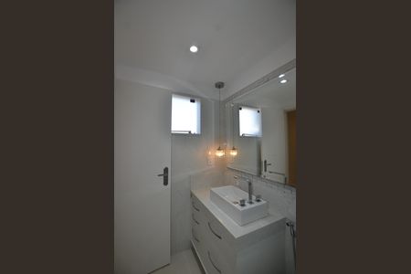 Apartamento à venda com 215m², 3 quartos e 2 vagasBanheiro da Suíte