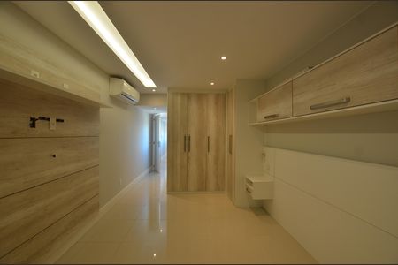 Apartamento à venda com 215m², 3 quartos e 2 vagasQuarto 1 Suite