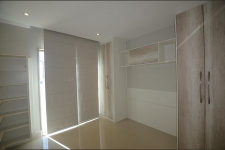 Apartamento à venda com 3 quartos, 215m² em Vila Valqueire, Rio de Janeiro