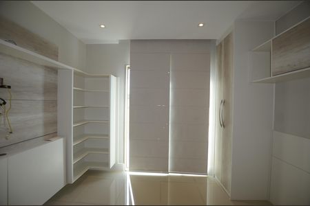 Apartamento à venda com 215m², 3 quartos e 2 vagasQuarto 2