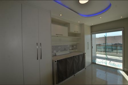 Quarto 3 de apartamento à venda com 3 quartos, 215m² em Vila Valqueire, Rio de Janeiro