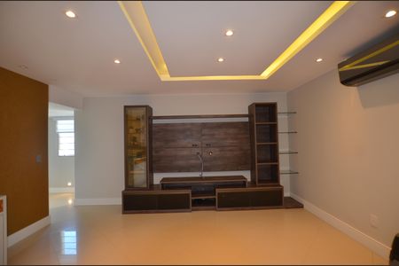 Apartamento à venda com 3 quartos, 215m² em Vila Valqueire, Rio de Janeiro