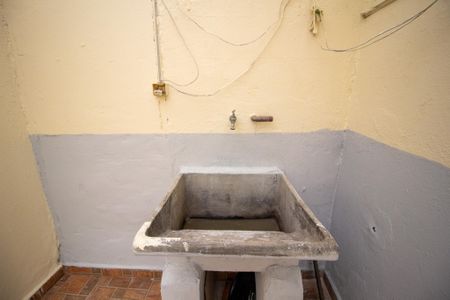 Casa para alugar com 67m², 2 quartos e 1 vagaÁrea de Serviço