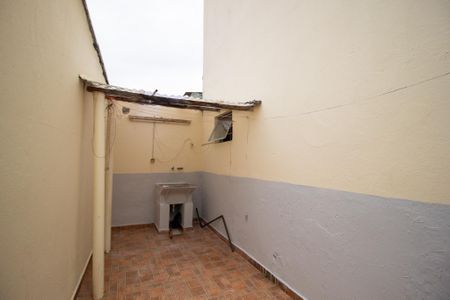Casa para alugar com 67m², 2 quartos e 1 vagaÁrea de Serviço