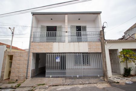 Casa para alugar com 67m², 2 quartos e 1 vagaFachada