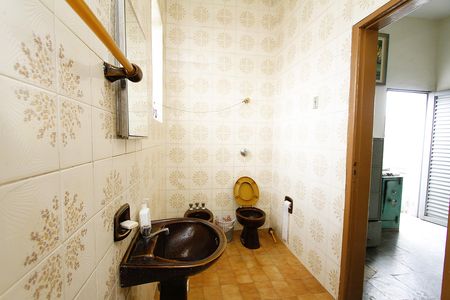 Casa para alugar com 120m², 3 quartos e 2 vagasBanheiro Social