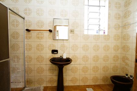 Casa para alugar com 120m², 3 quartos e 2 vagasBanheiro Social